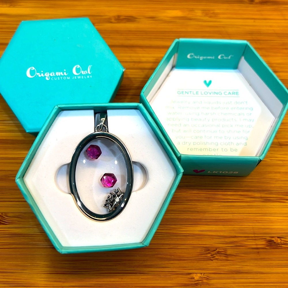 Origami Owl Silver oval Locket personalized and customizable gift